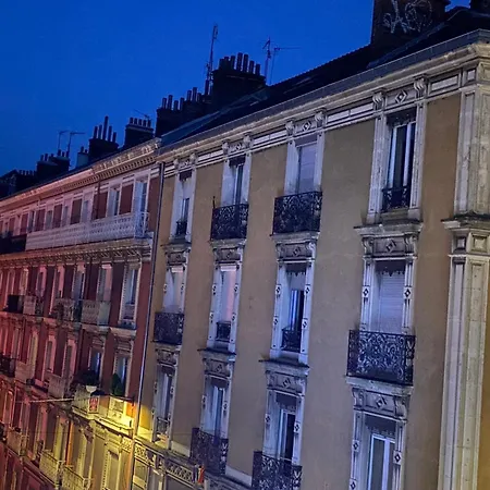 아파트 Le Condorcet. Charme Et Confort A Championnet *