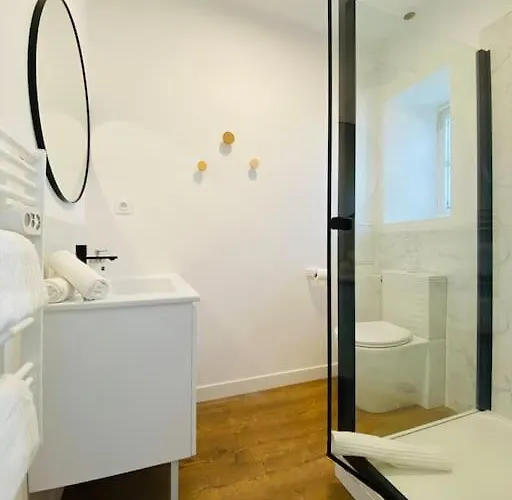 Le Condorcet. Charme Et Confort A Championnet Apartment *