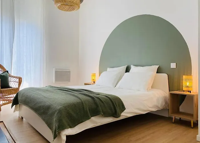 Le Condorcet. Charme Et Confort A Championnet Apartment